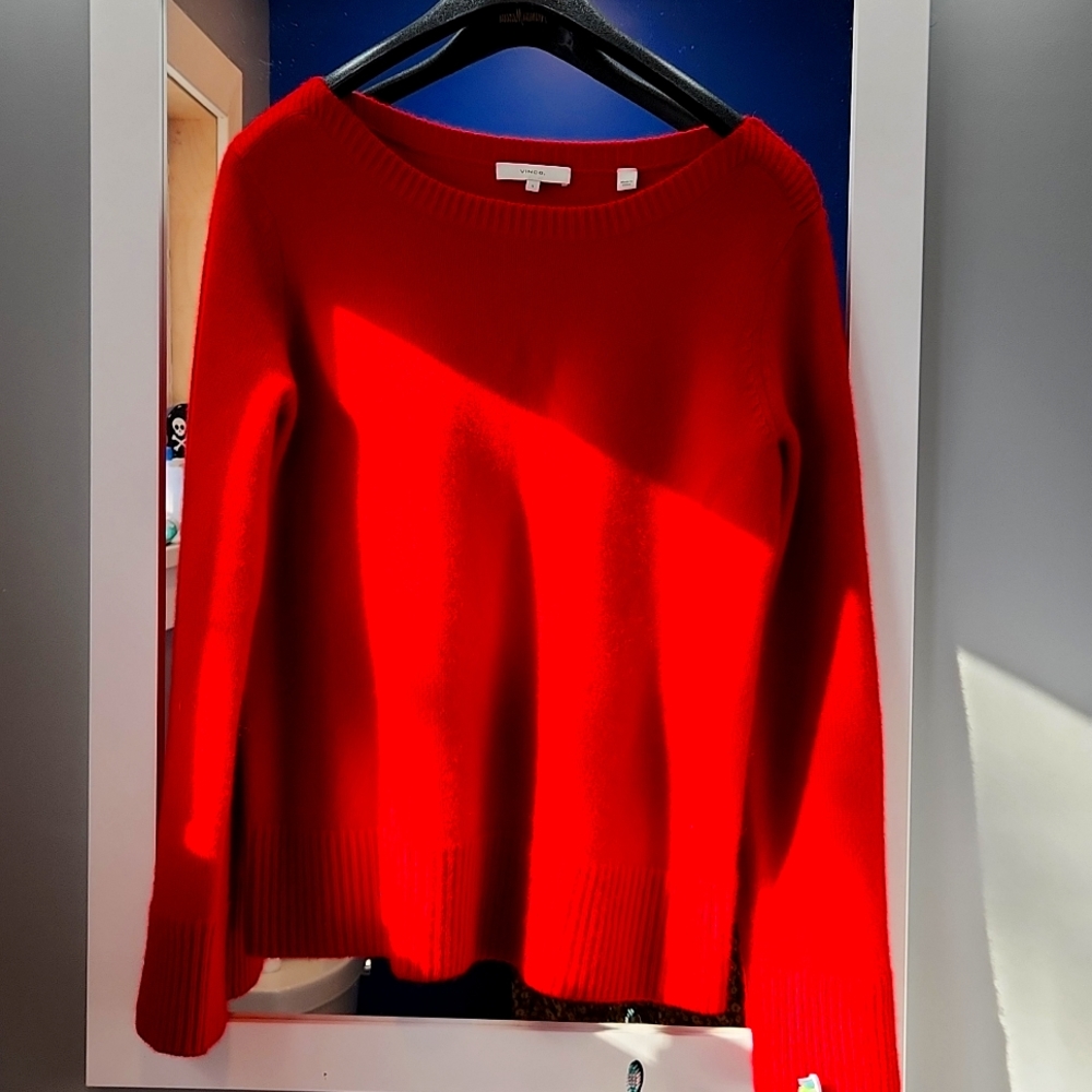 Red 100% Cashmere Vince sweater